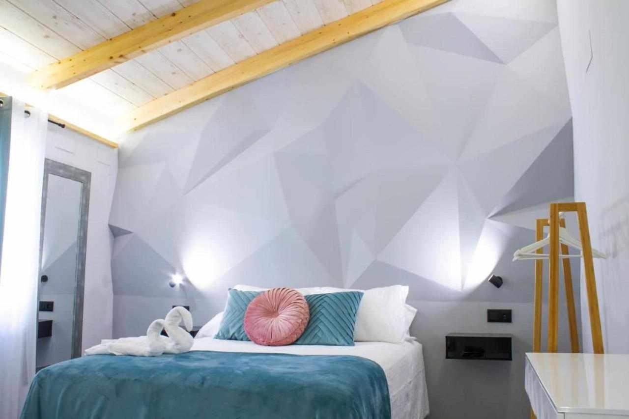 Suite Alma Caceres Ngoại thất bức ảnh