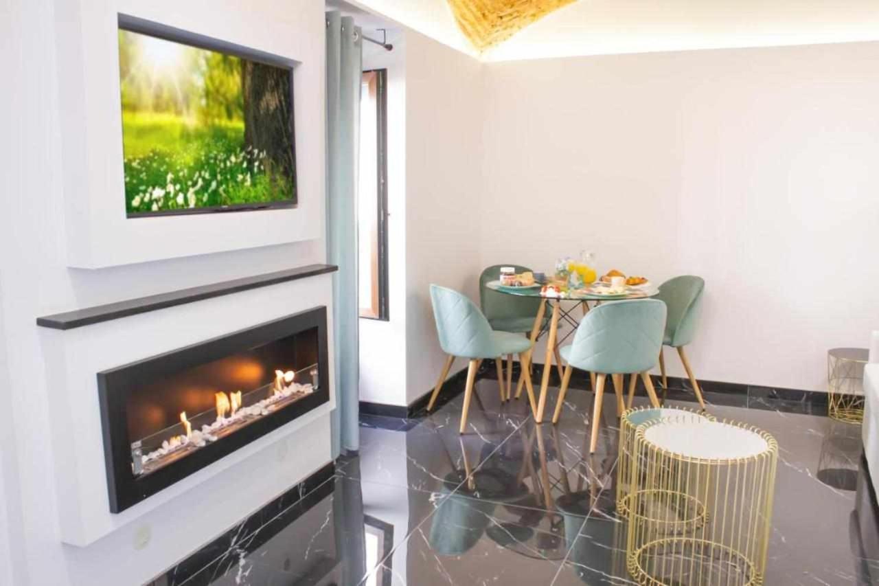 Suite Alma Caceres Ngoại thất bức ảnh