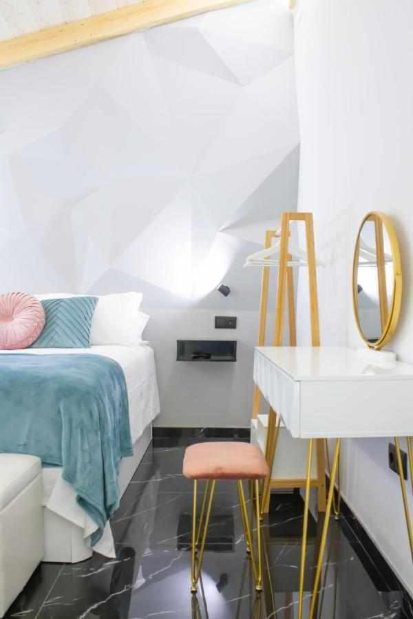 Suite Alma Caceres Ngoại thất bức ảnh
